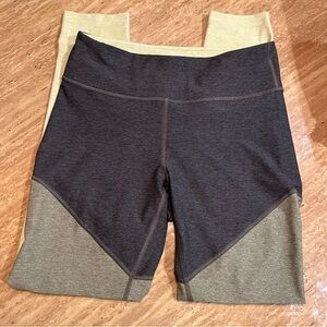 Outdoor Voices 7/8 Springs leggings in “Olive/Willow/Hemp” Color